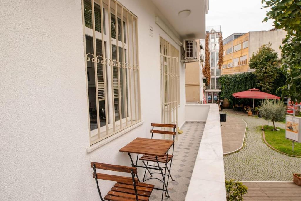 Waterfront Apartment By The Tram - Terrace With Dome & Golden Horn View In Fatih Istanbulská provincie Exteriér fotografie