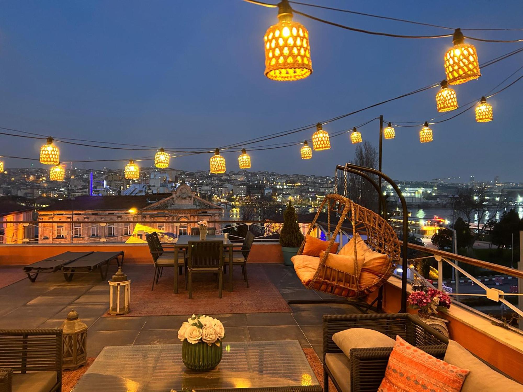 Waterfront Apartment By The Tram - Terrace With Dome & Golden Horn View In Fatih Istanbulská provincie Exteriér fotografie