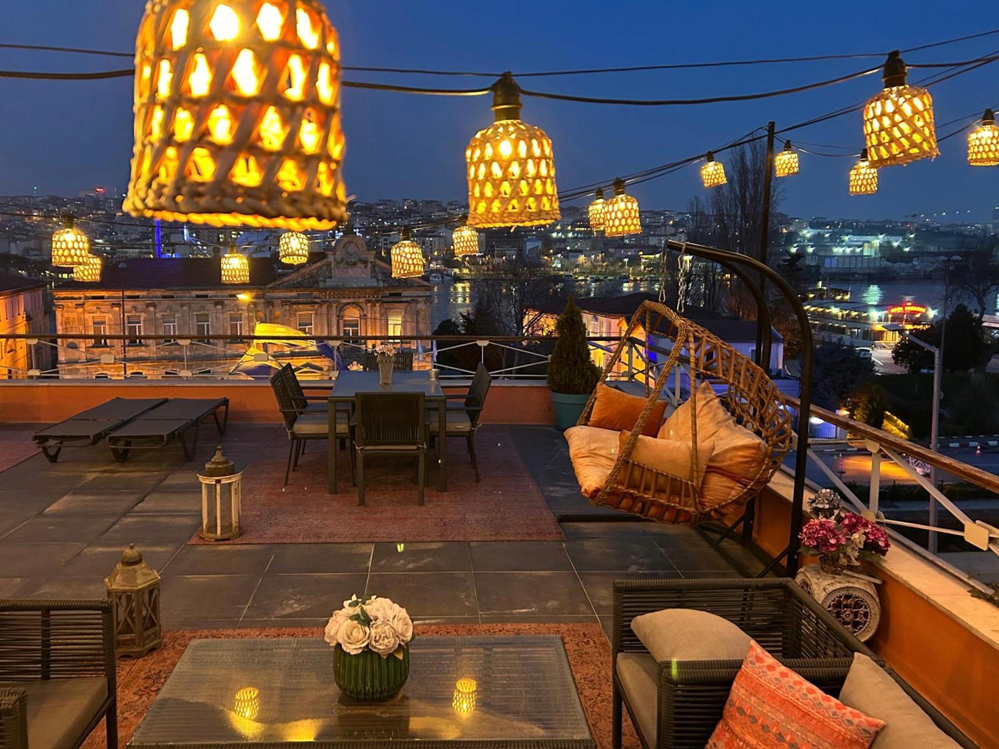 Waterfront Apartment By The Tram - Terrace With Dome & Golden Horn View In Fatih Istanbulská provincie Exteriér fotografie